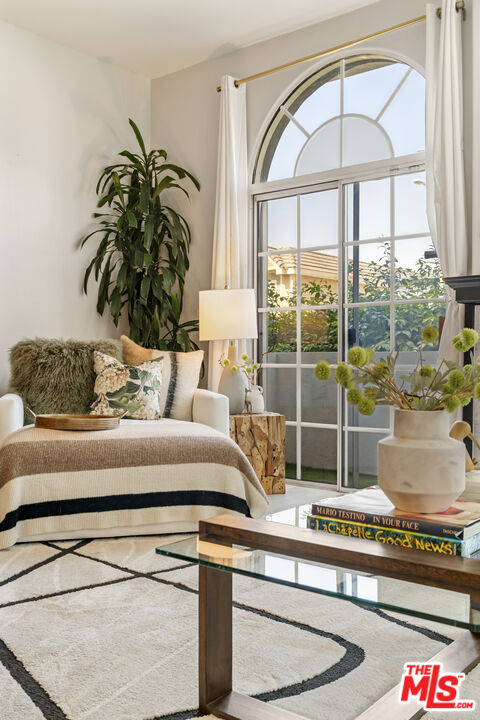 5848 W Olympic Blvd Unit: 102