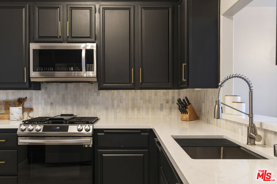 5848 W Olympic Blvd Unit: 102