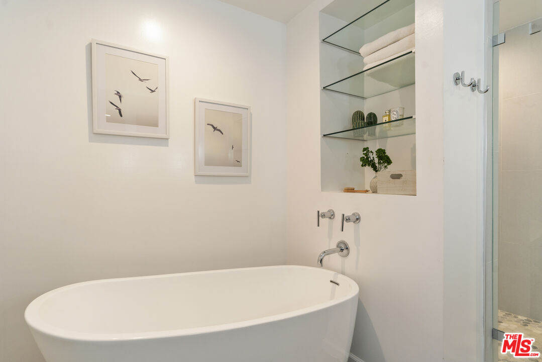 5848 W Olympic Blvd Unit: 102