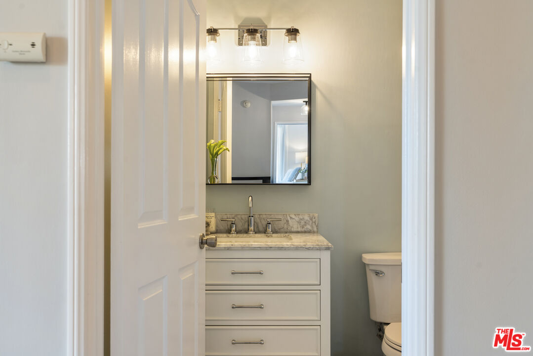 5848 W Olympic Blvd Unit: 102