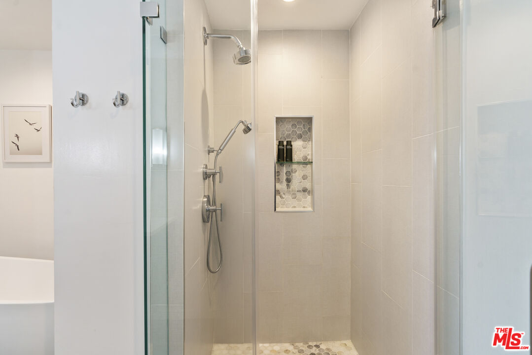 5848 W Olympic Blvd Unit: 102