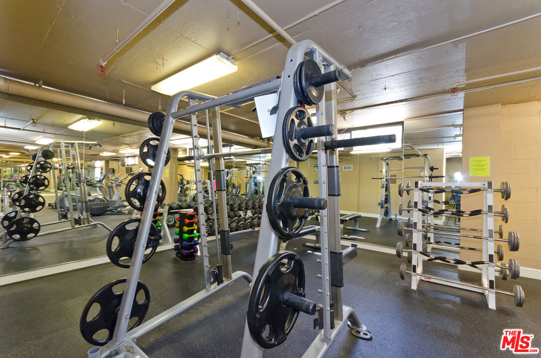 10982 ROEBLING AVE Unit: 461