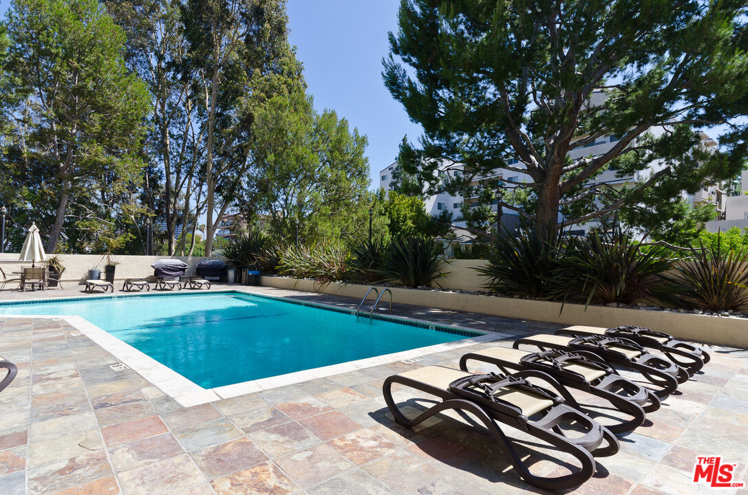 10982 ROEBLING AVE Unit: 461