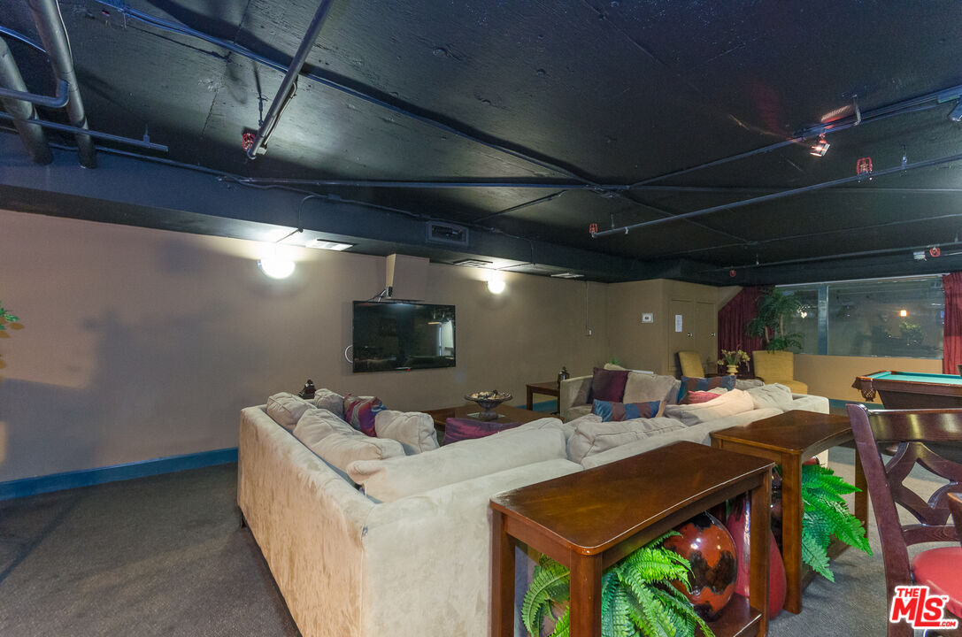 10982 ROEBLING AVE Unit: 461