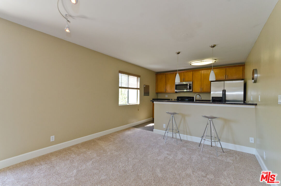 10982 ROEBLING AVE Unit: 461