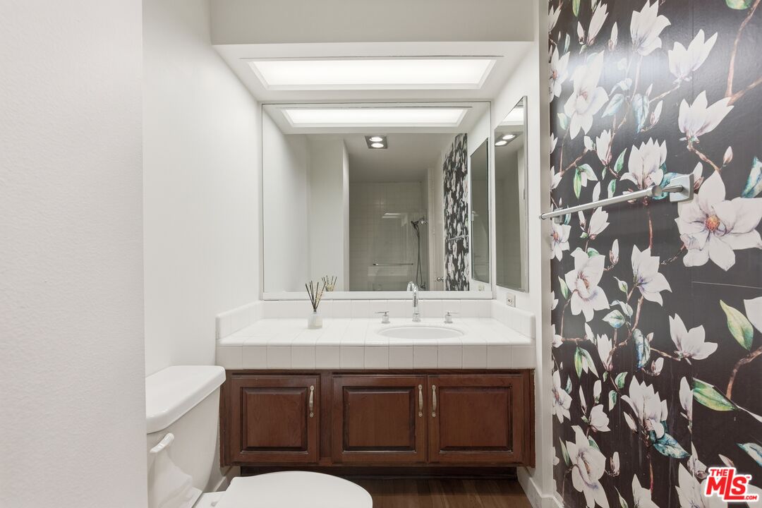 211 S Spalding Dr Unit: 107N