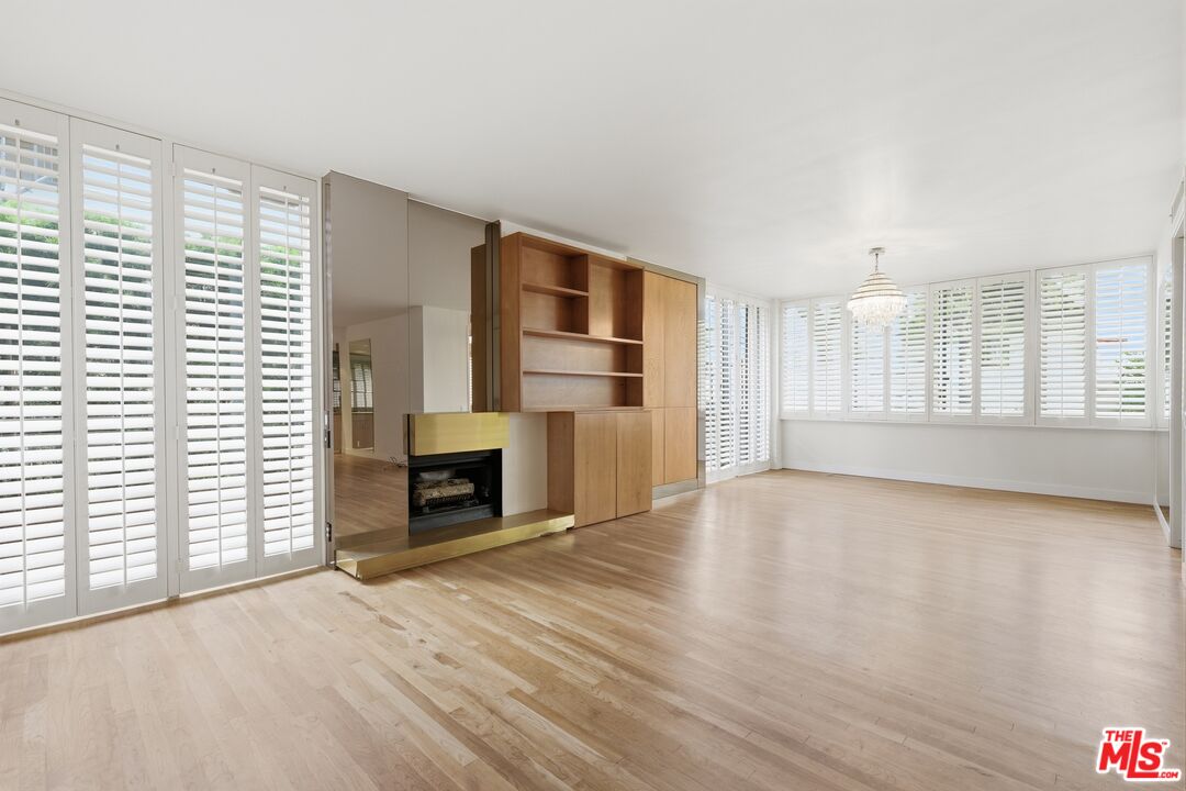 211 S Spalding Dr Unit: 107N