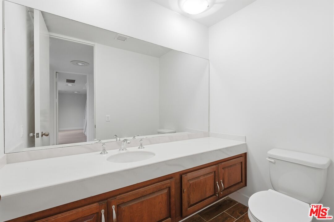 211 S Spalding Dr Unit: 107N