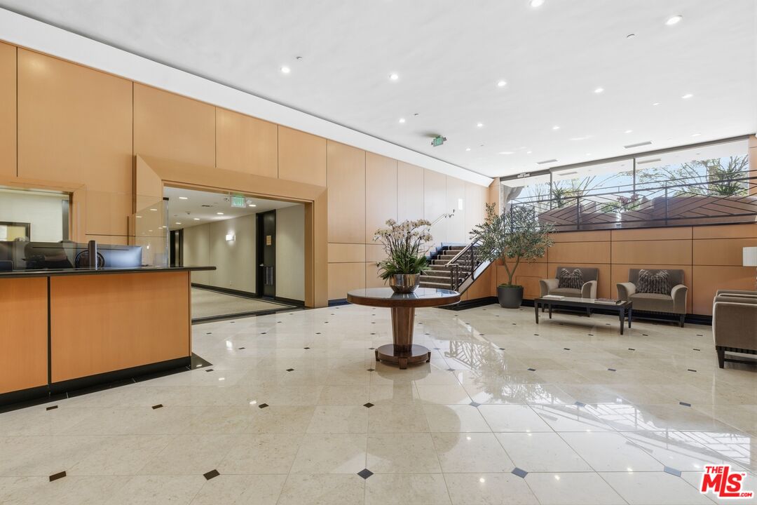 211 S Spalding Dr Unit: 107N