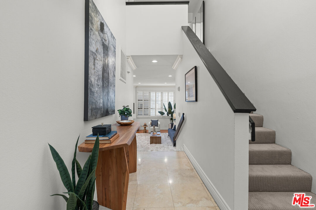 11636 Montana Ave Unit: 107