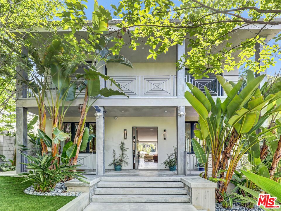 1724 N Sierra Bonita Ave