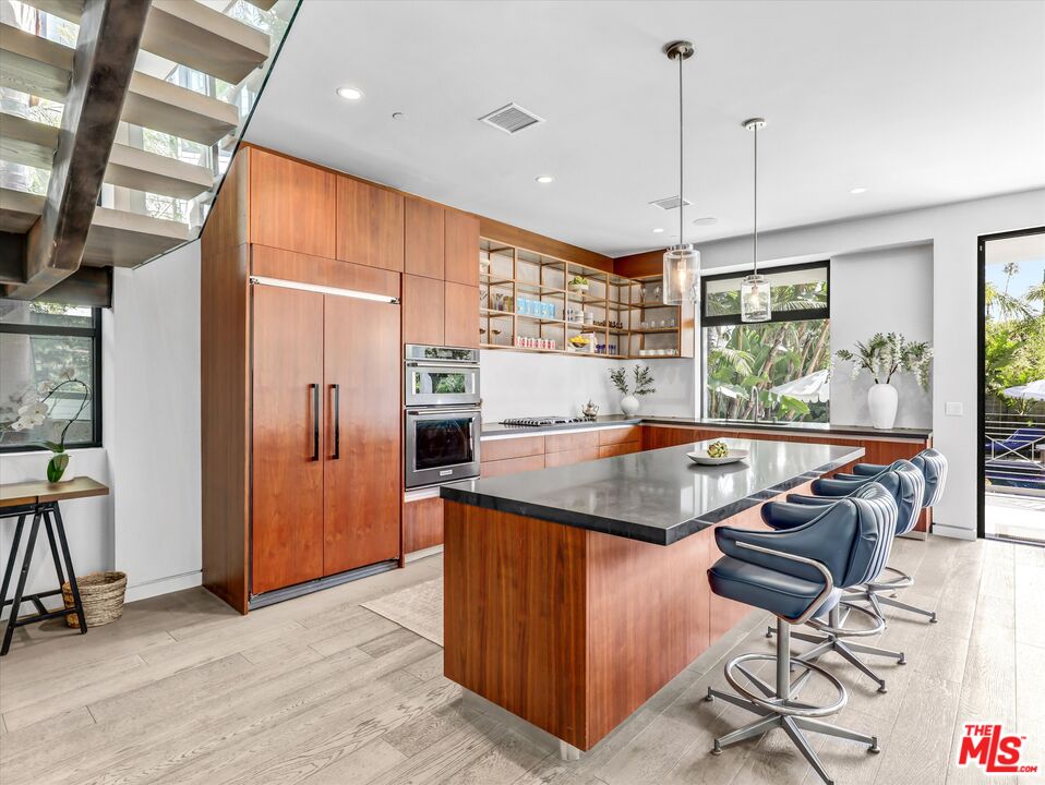 1724 N Sierra Bonita Ave