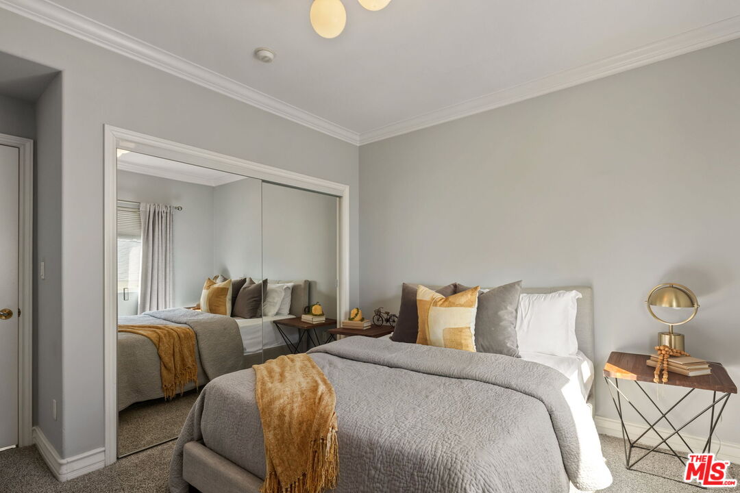 1717 S Barrington Ave Unit: 103
