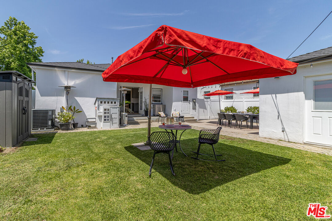 3022 S Beverly Dr