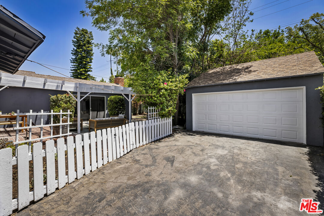 5106 Ranchito Ave