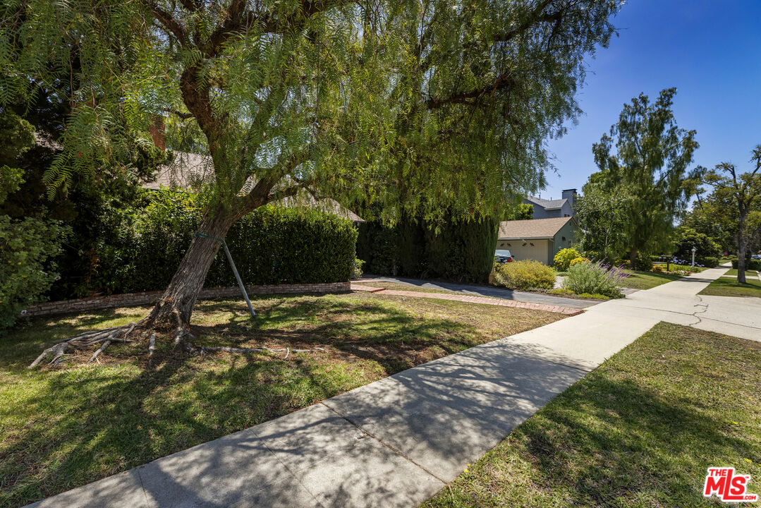 5106 Ranchito Ave