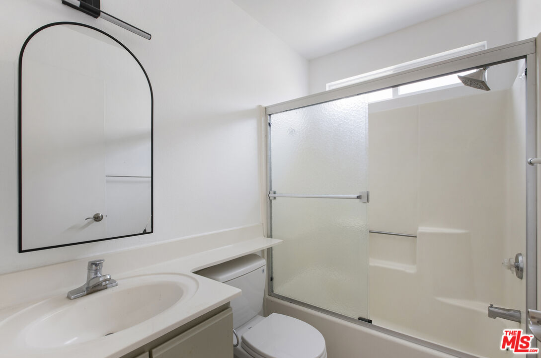 1018 Magnolia St Unit: I