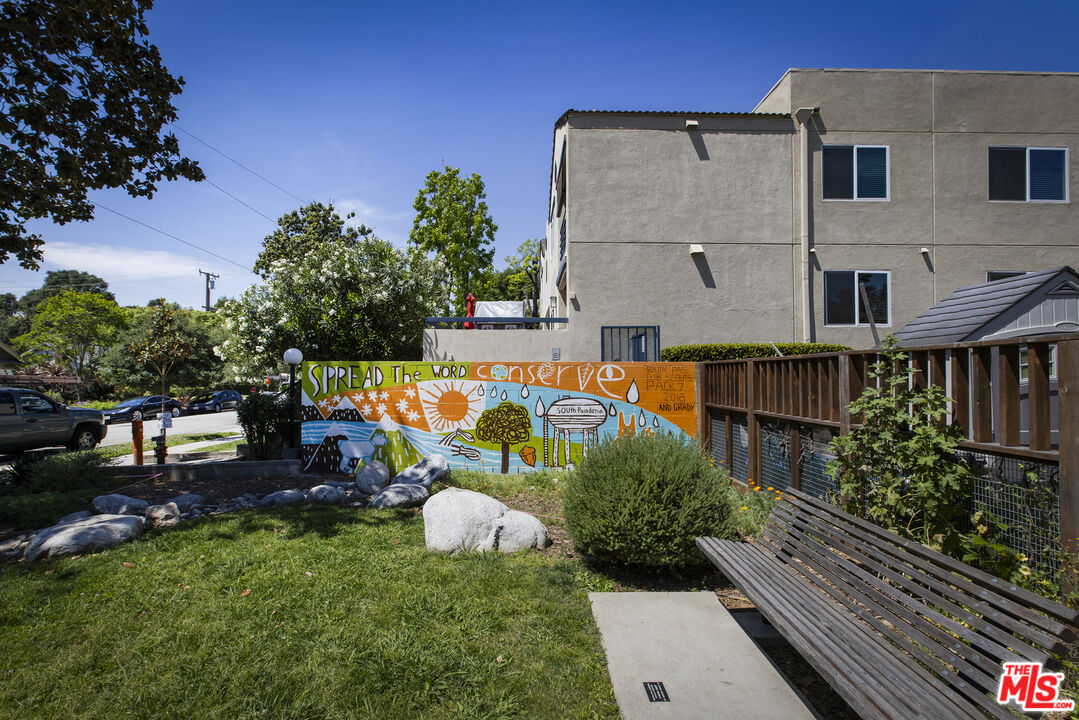 1018 Magnolia St Unit: I