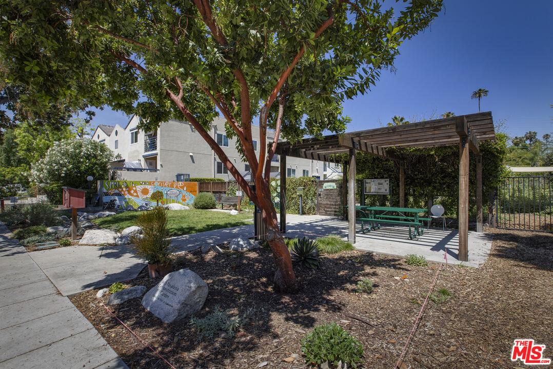 1018 Magnolia St Unit: I