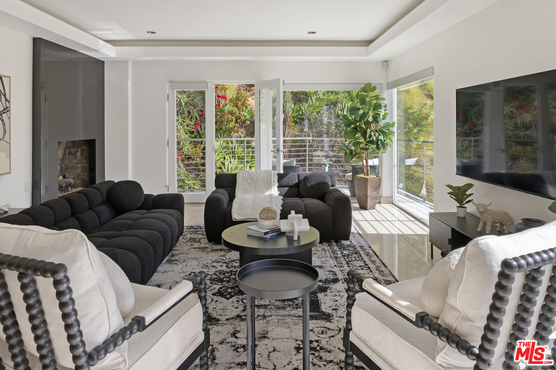 3111 Belden Dr