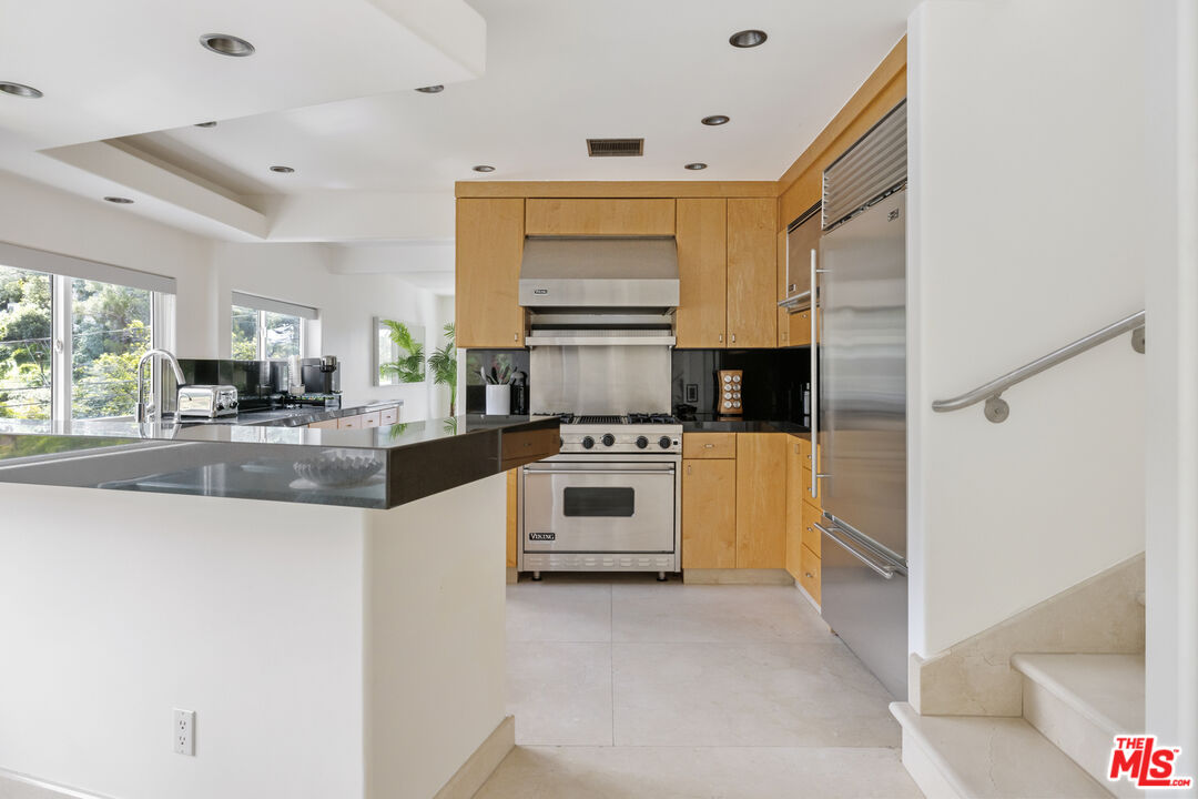 3111 Belden Dr