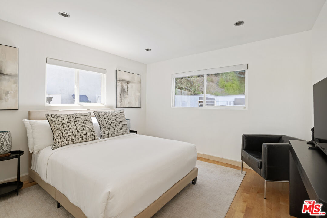 3111 Belden Dr