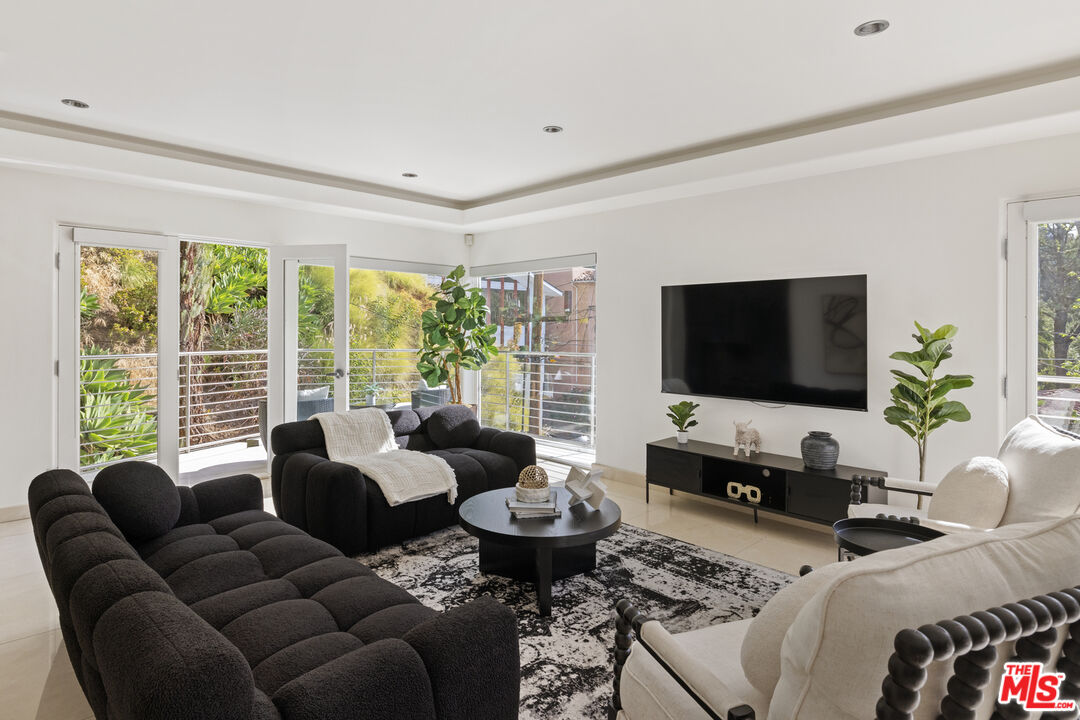3111 Belden Dr