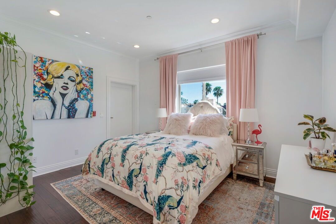 1316 Amherst Ave Unit: 402