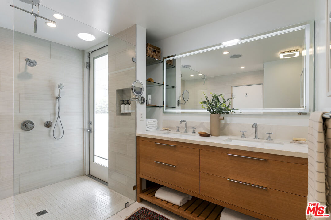 3632 Beverly Ridge Dr