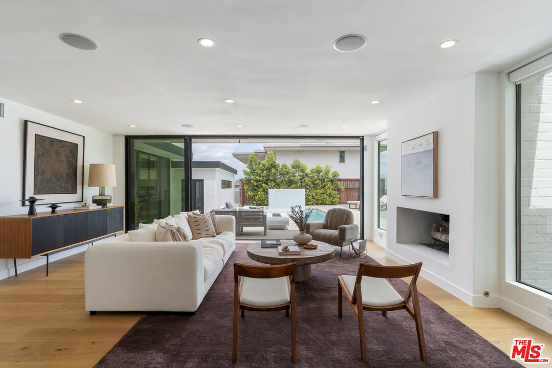 3632 Beverly Ridge Dr