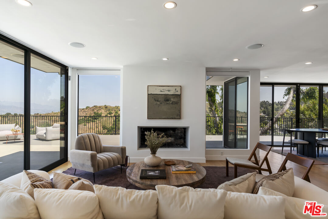 3632 Beverly Ridge Dr