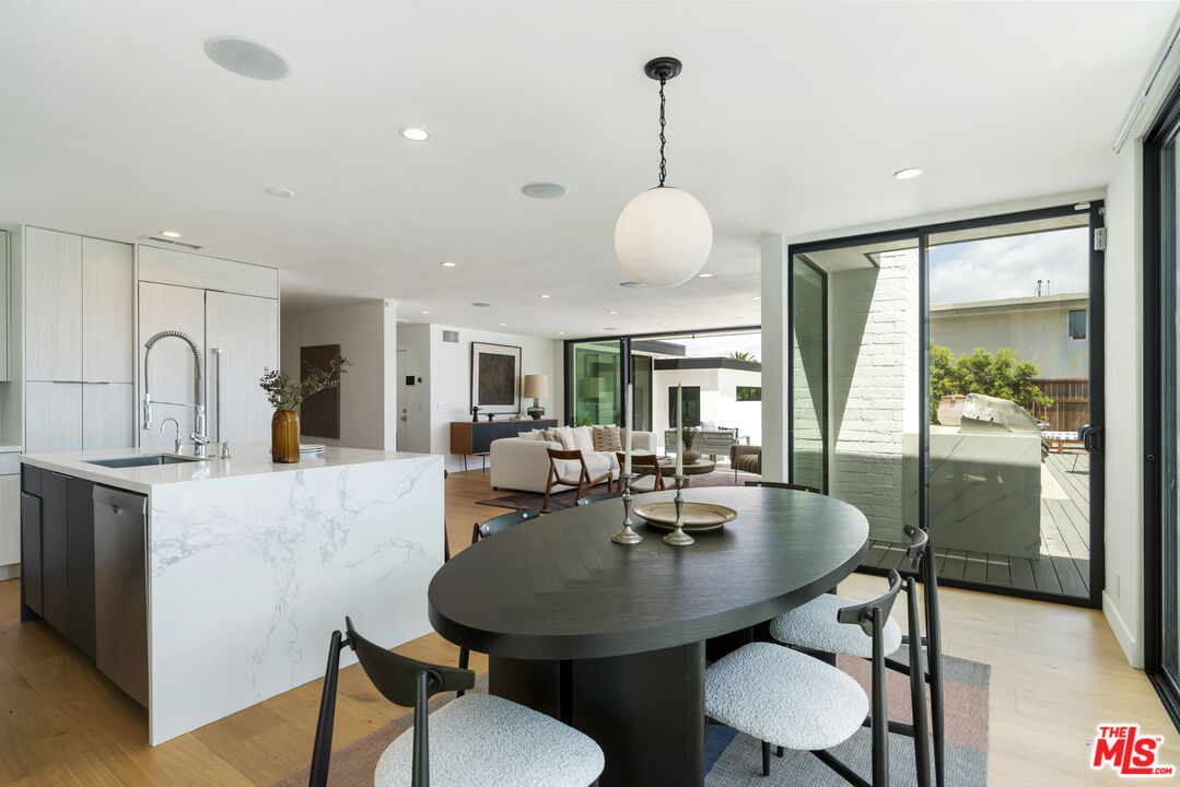 3632 Beverly Ridge Dr