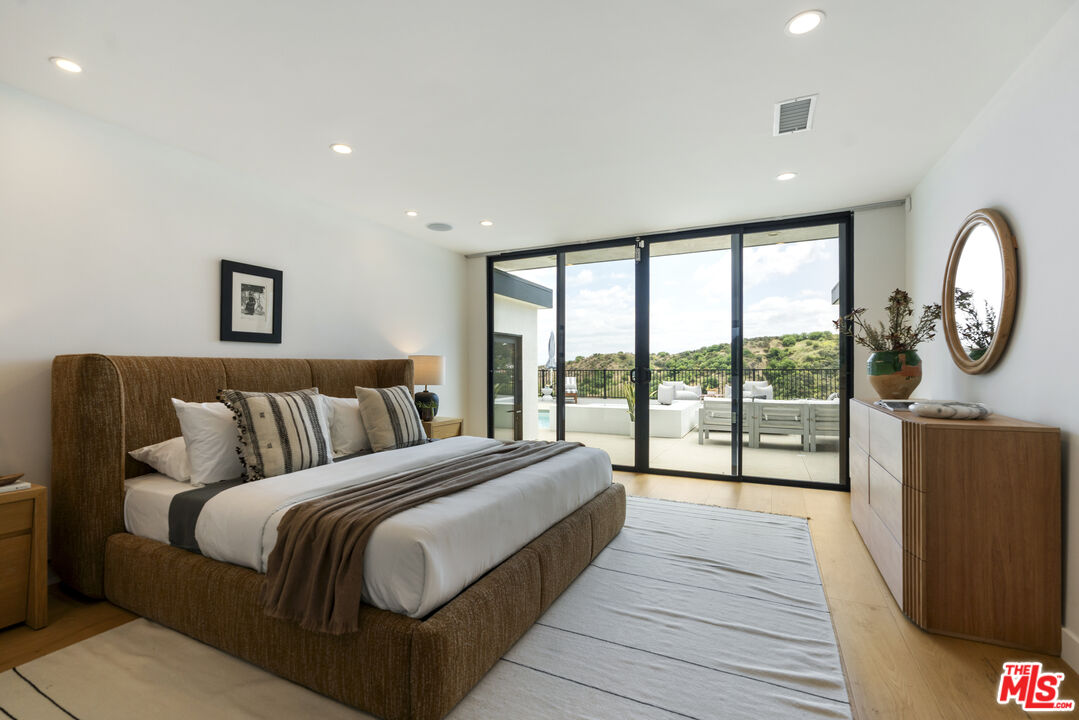 3632 Beverly Ridge Dr