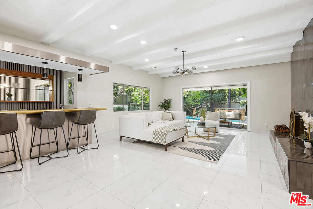 11410 Canton Dr