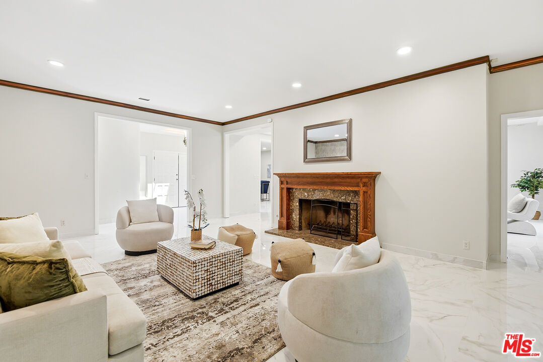 11410 Canton Dr