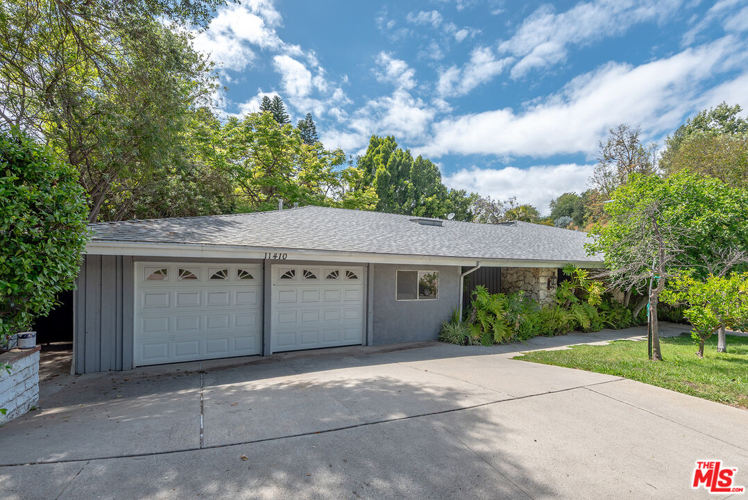 11410 Canton Dr