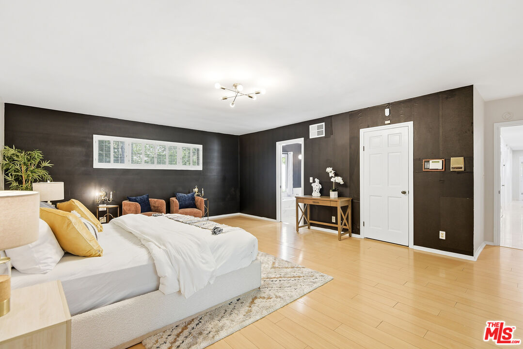 11410 Canton Dr