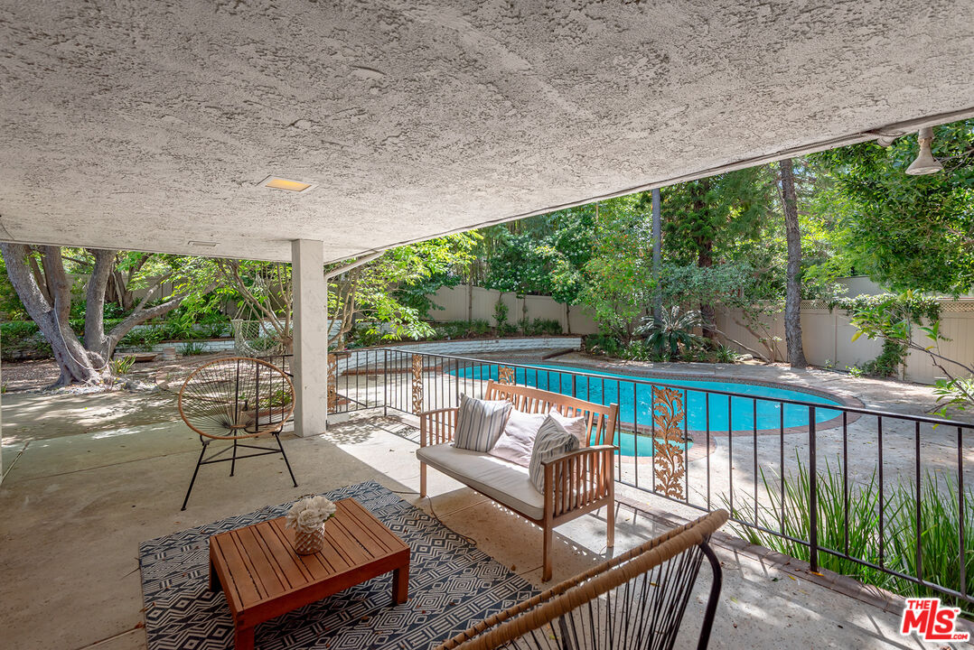 11410 Canton Dr