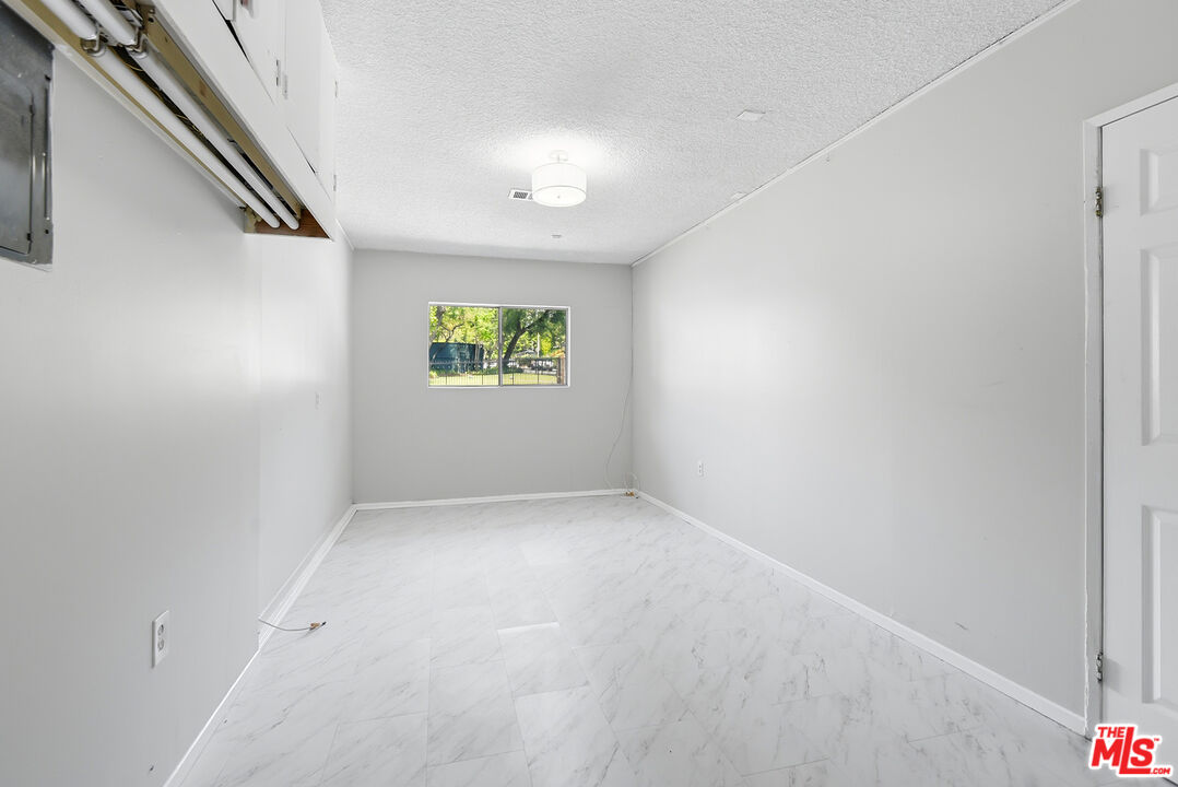 11410 Canton Dr