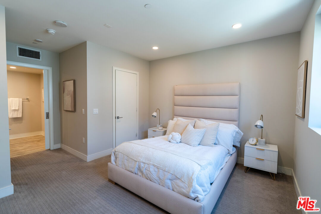 6030 Seabluff Dr Unit: 410