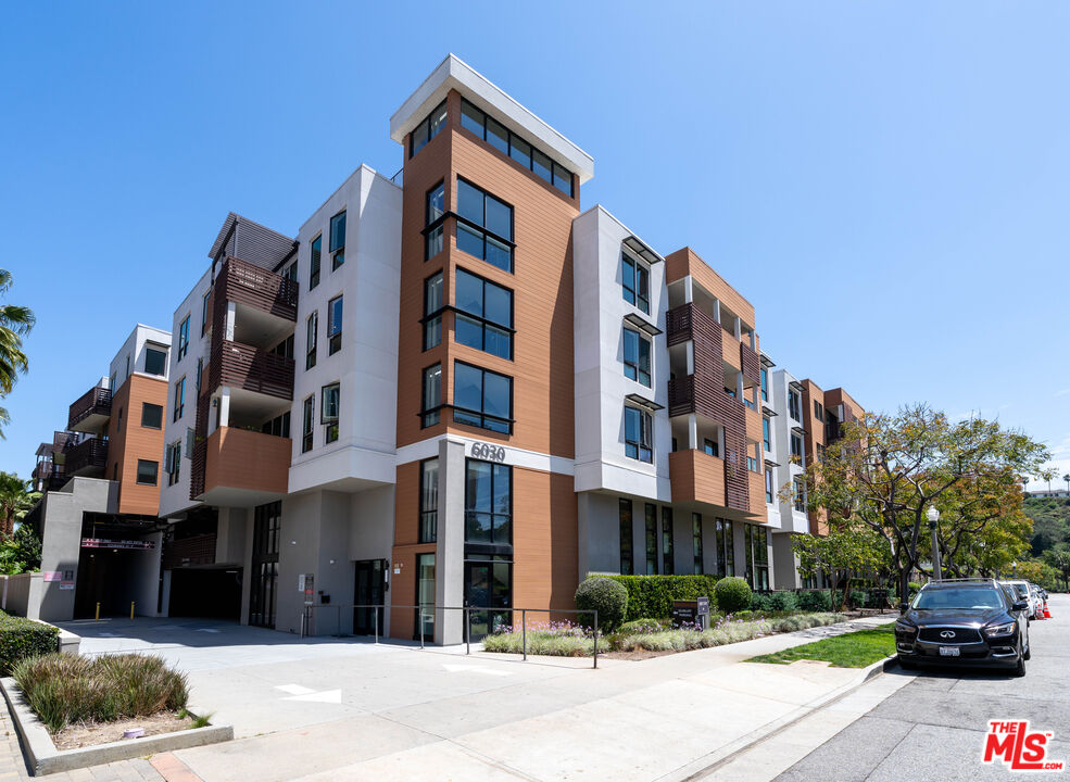 6030 Seabluff Dr Unit: 410