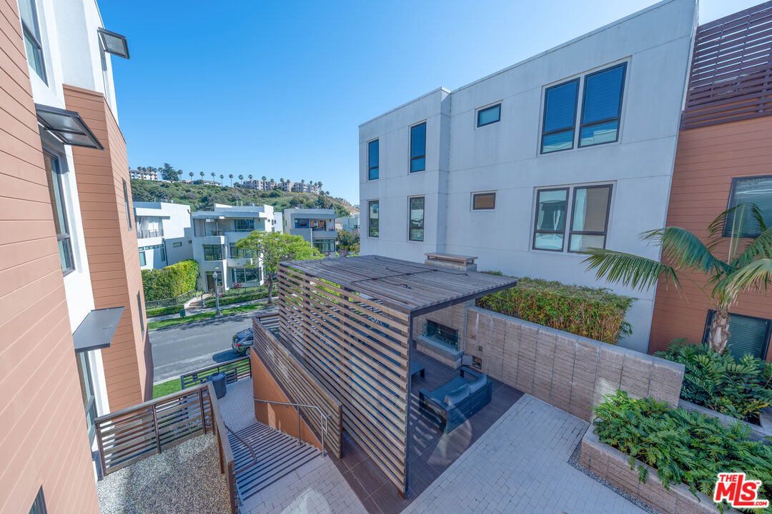 6030 Seabluff Dr Unit: 410