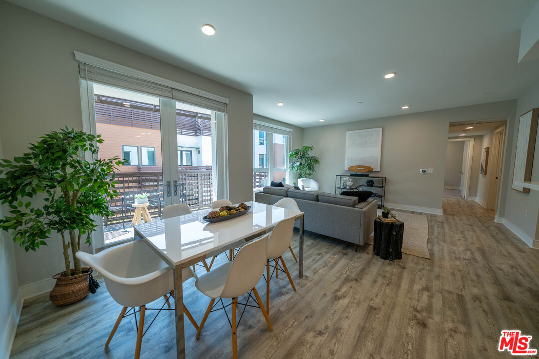 6030 Seabluff Dr Unit: 410