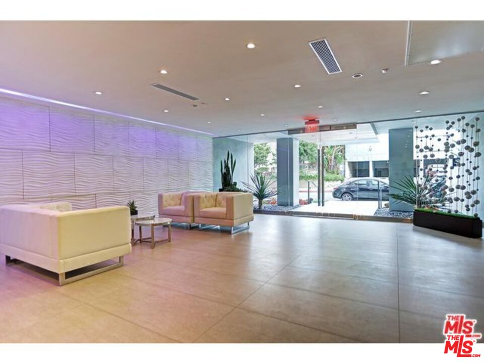 11657 Chenault St Unit: 104 -105