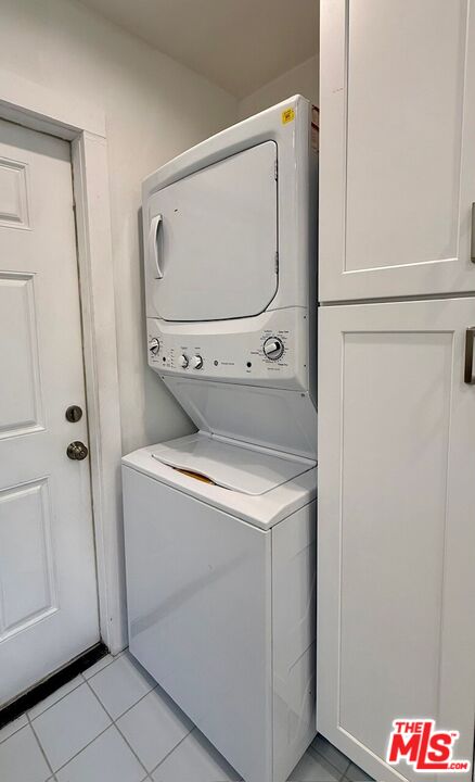 1438 11th St Unit: B