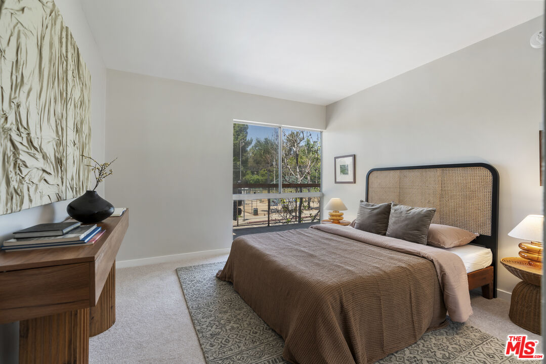 330 S Barrington Ave Unit: 201
