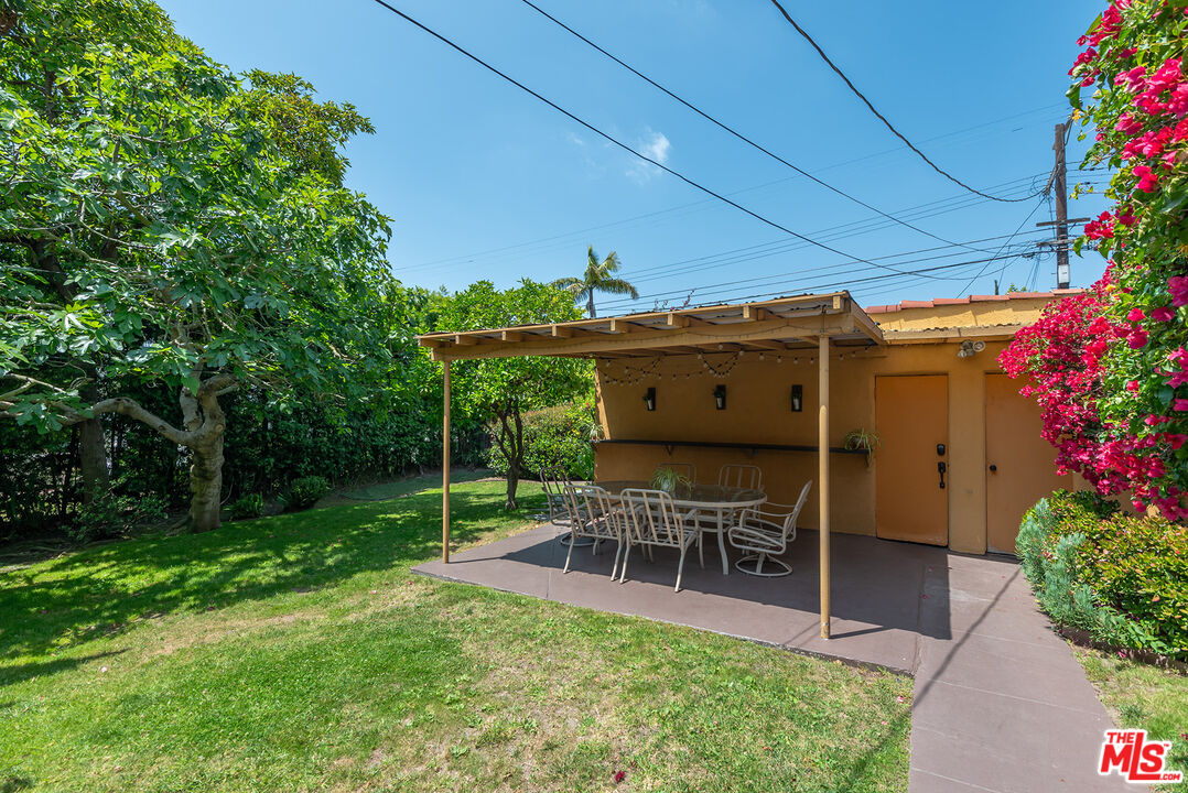 1149 S Crescent Heights Blvd