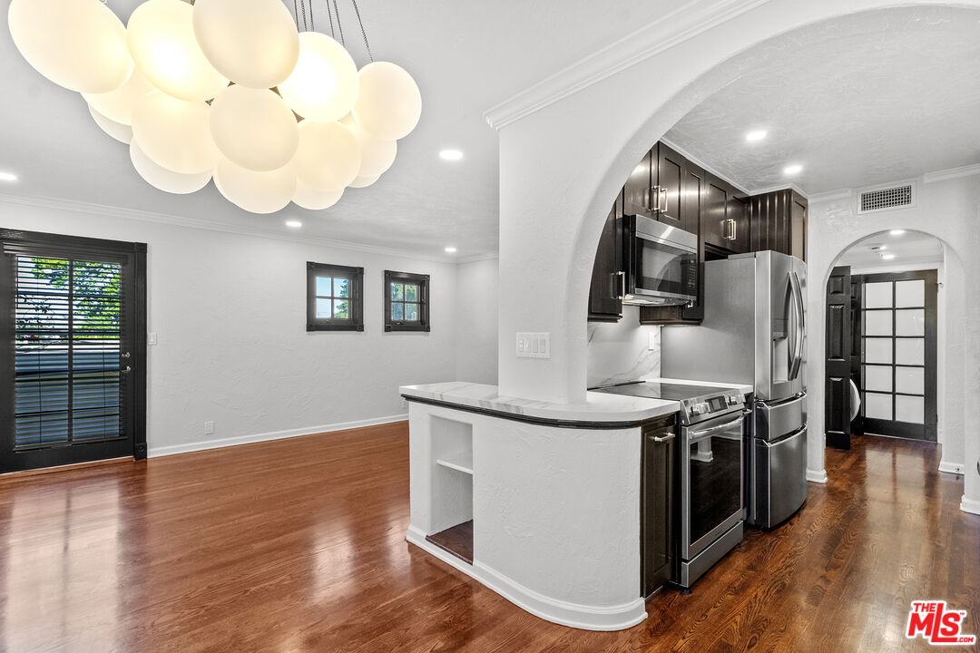1118 Cardiff Ave Unit: 7