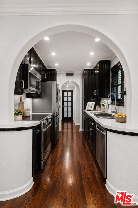 1118 Cardiff Ave Unit: 7