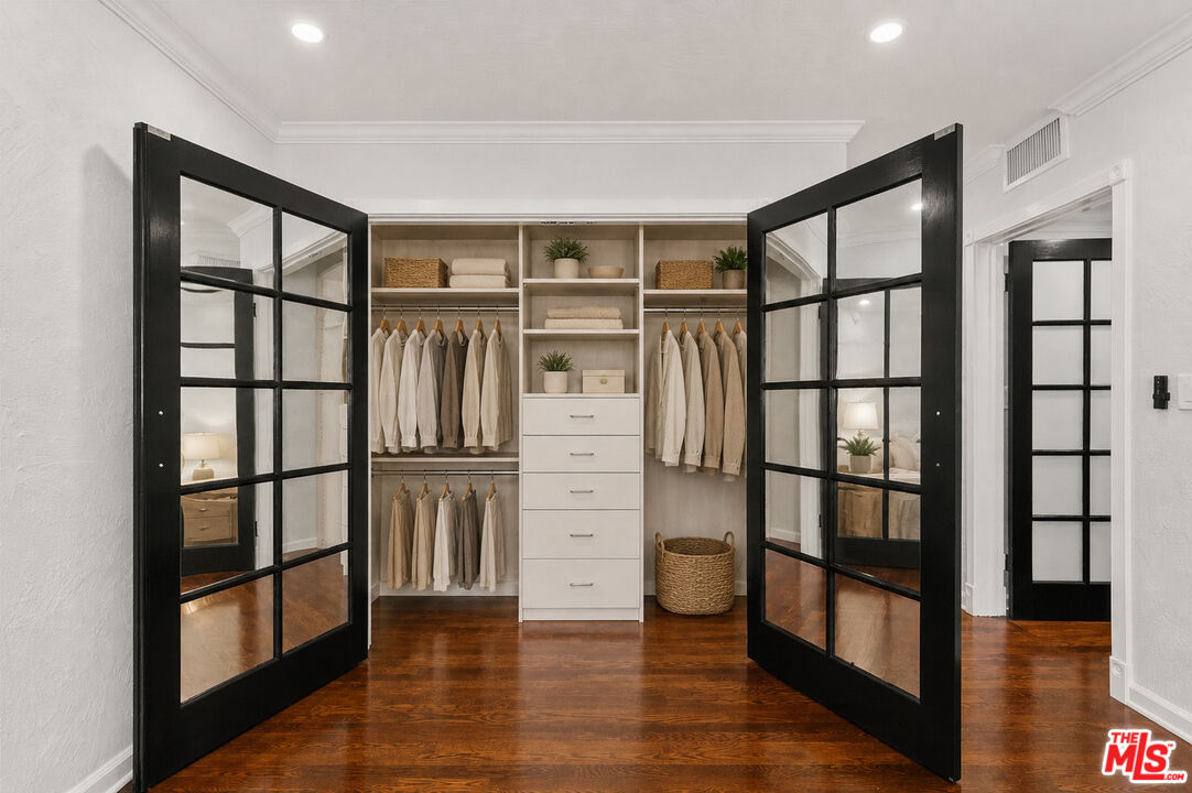 1118 Cardiff Ave Unit: 7